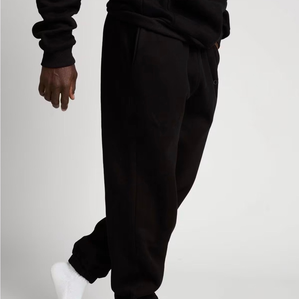 Comfrt new size lg signature sweatpants Onyx black - Picture 4 of 9